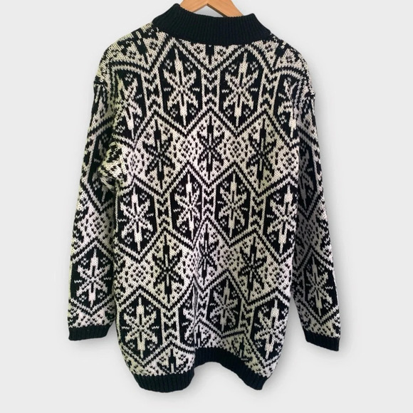 VINTAGE Fair Isle Nordic Sweater - Picture 3 of 4